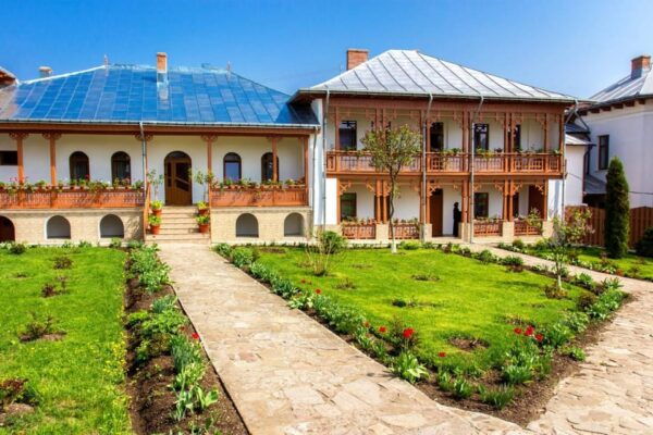 FROM CLUJ: 3 DAY TOUR - HISTORY, UNESCO, WILDLIFE - Frequently Asked Questions