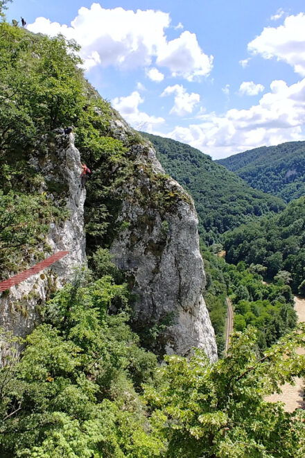 From Cluj: Gorges of Crisul Repede River - Group Size and Language Options