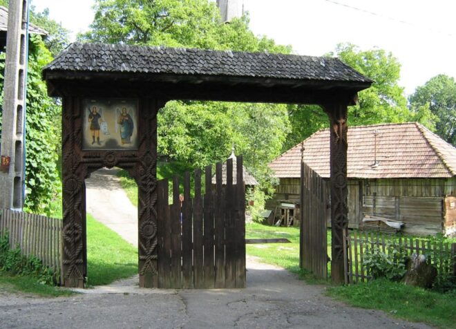 From Cluj: Rural Tour Through Maramures and Bukovina - Inclusions and Amenities