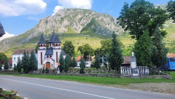 From Cluj: Two Days of Adventure Borzesti Gorge and Thegiant - Local Culture and History
