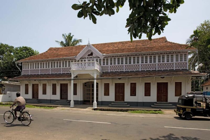 From Cochin: Fort Kochi Day Tour with Dutch Palace - What Makes This Tour Stand Out