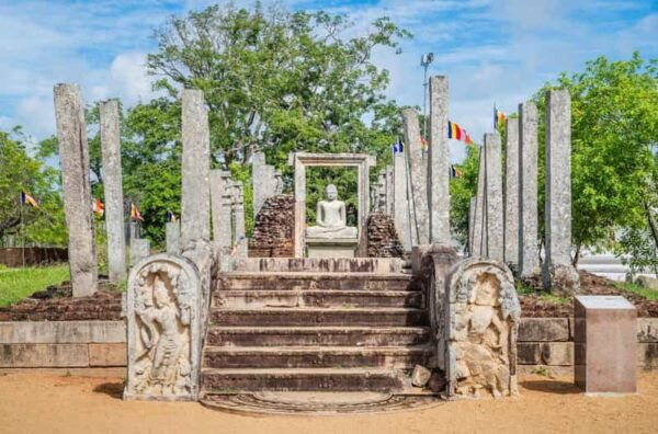 From Colombo:Anuradhapura Day Tour and Safari in Wilpattu NP - Anuradhapura Sightseeing