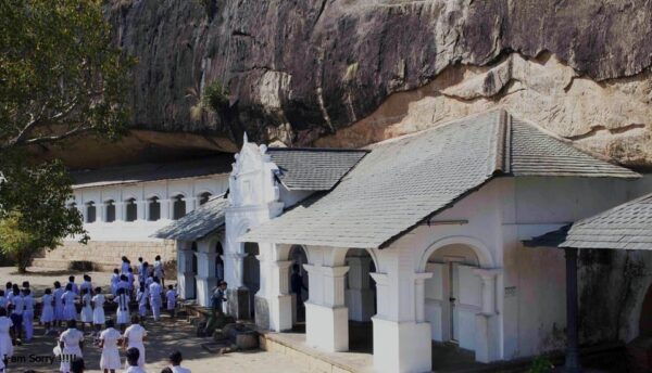 From Colombo:Overnight Tour to Sigiriya & Transfer to Trinco - Booking Information