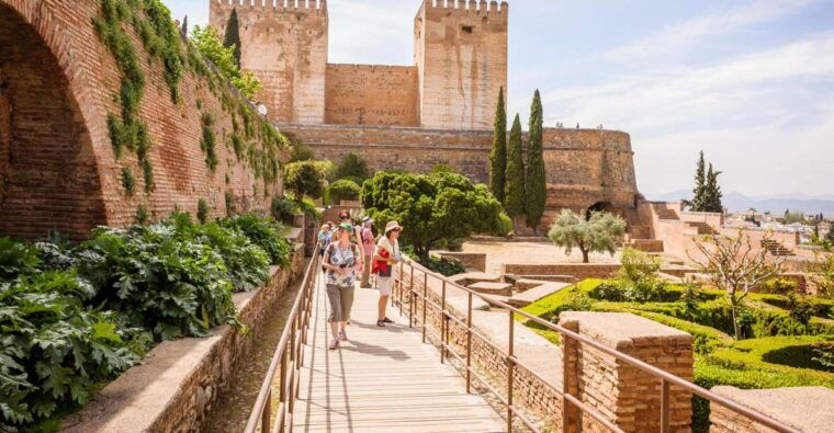 From Costa Del Sol: Granada, Alhambra & Generalife Tour - Guided Tour of Alhambra and Generalife