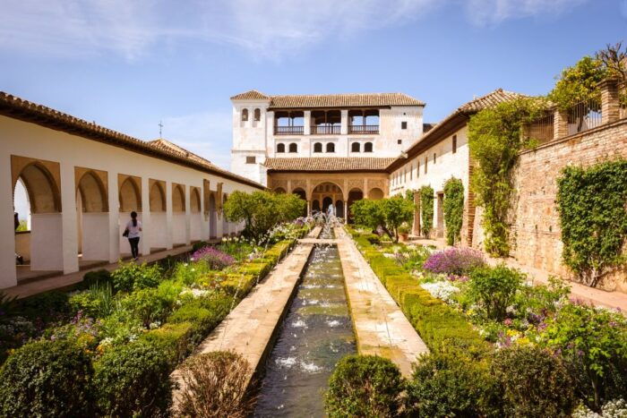 From Costa Del Sol: Granada, Alhambra & Generalife Tour - Logistics and Important Information
