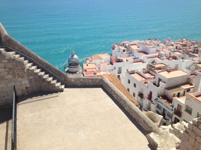 From Costa Dorada: Peñíscola and Ebro Delta Sightseeing Tour - Admiring the Architectural Gems of Peñíscola