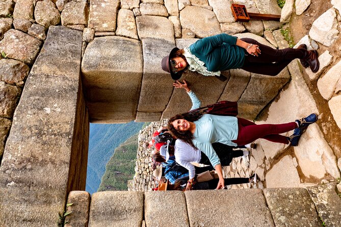 From Cusco - 2-Day Tour to the Sacred Valley and Machu Picchu With Lunch - Pickup and Meeting Details