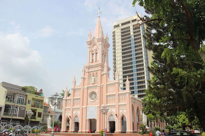 From Da Nang: Da Nangs No. Attraction with 3D Museum, Greek Santorini-style Son Tra Marina, Downtown Da Nang - A city tour with more than one side of Da Nang