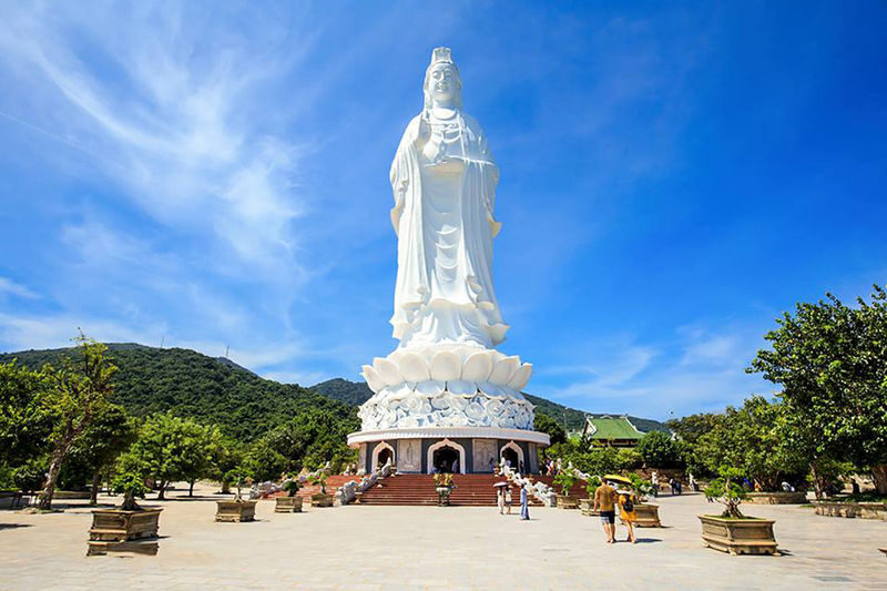 From Da Nang: Da Nangs No. Attraction with 3D Museum, Greek Santorini-style Son Tra Marina, Downtown Da Nang - Who will get the most from this outing?