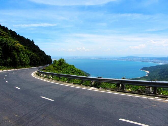 FROM DA NANG: DISCOVER HUE IMPERIAL CITY - HAI VAN PASS - Khai Dinh Tomb Visit