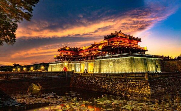 From Da Nang/ Hoi An: Explore Hue City Full Day - Savor Traditional Hue Cuisine