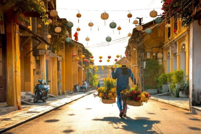 From Da Nang: Hoi an Guided Day Tour With Meals - Dining and Local Cuisine