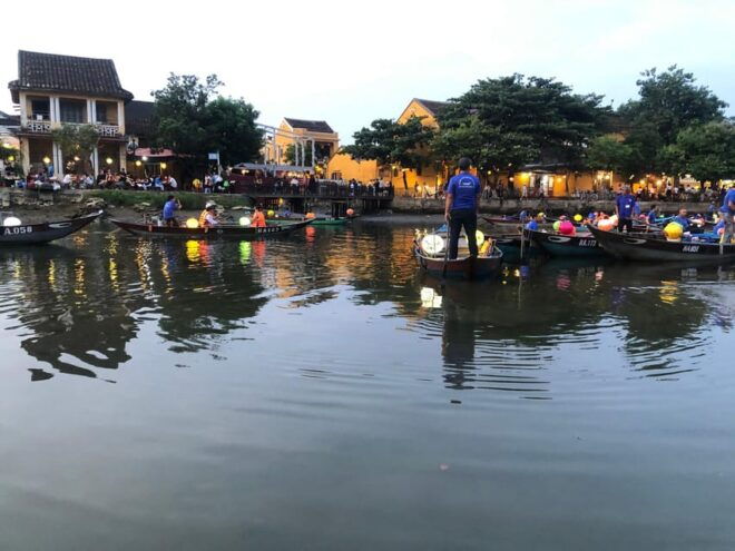 From Da Nang: Hoi An Old Town Tour, Night Market & Boat Ride - Local Cuisine