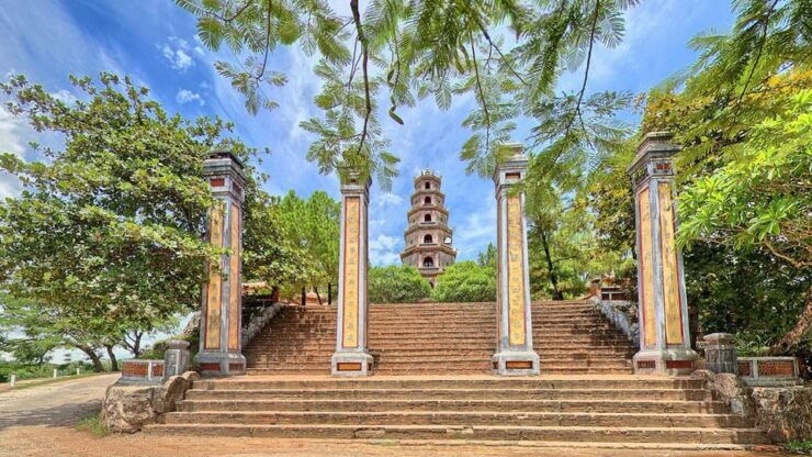 From Da Nang: Hue Imperial City Highlight With Local Guide - Itinerary Highlights