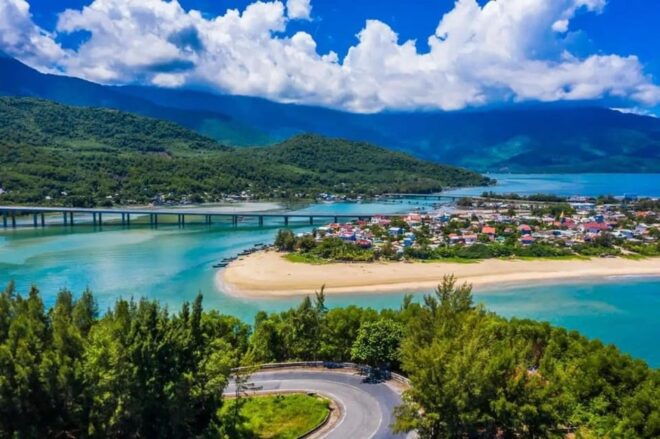 From Da Nang: Hue Imperial City With Hai Van Pass or Tunnels - Culinary Experience