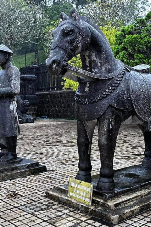 From Da Nang: Package Hue City Tour 2days Sightseeing Guided - Itinerary Highlights
