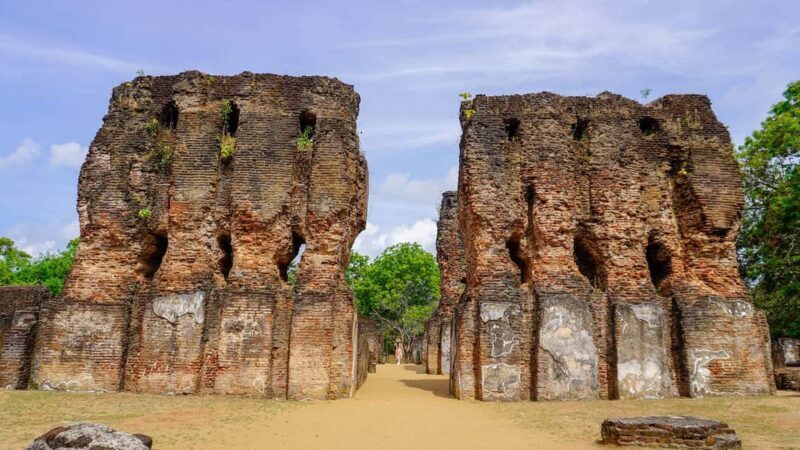 From Dambulla, Sigiriya: Polonnaruwa Tuk Tuk Day Tour - Good To Know