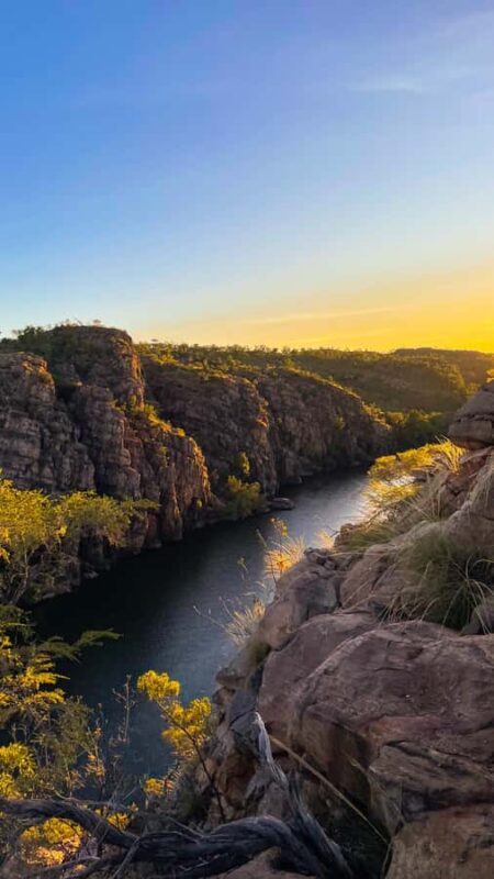 From Darwin: Nitmiluk Gorge Private Guided Tour with Cruise - A Complete Look at the Nitmiluk Gorge Private Guided Tour