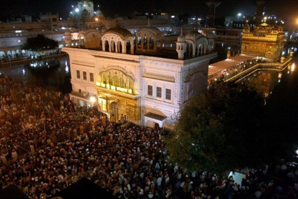 From Delhi: 2 Day Amritsar Golden Temple & Wagah Border Tour - Frequently Asked Questions
