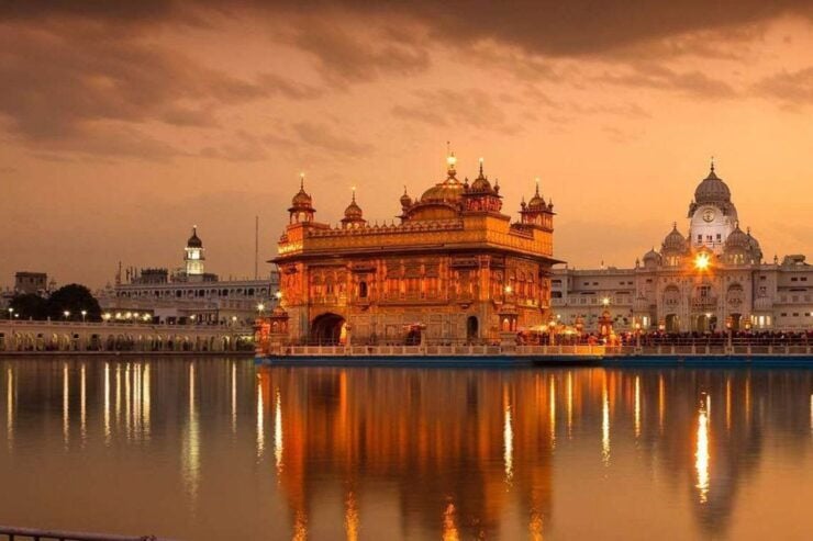 From Delhi: 2-Day Amritsar Golden Temple & Wagah Border Tour - Tour Highlights