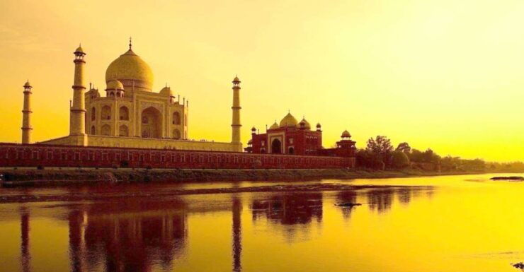 From Delhi: 2-Day Taj Mahal Sunrise Tour With Fatehpur Sikri - Itinerary Overview