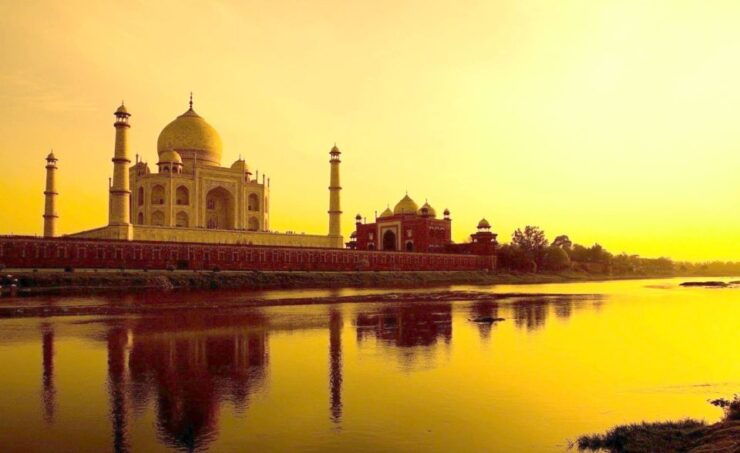 From Delhi: 2-Day Taj Mahal Sunrise Tour With Fatehpur Sikri - Itinerary Overview