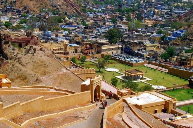 From Delhi: 2 Days Private Jaipur Sighseeing Tour - Meals, Accommodation, and Return Journey