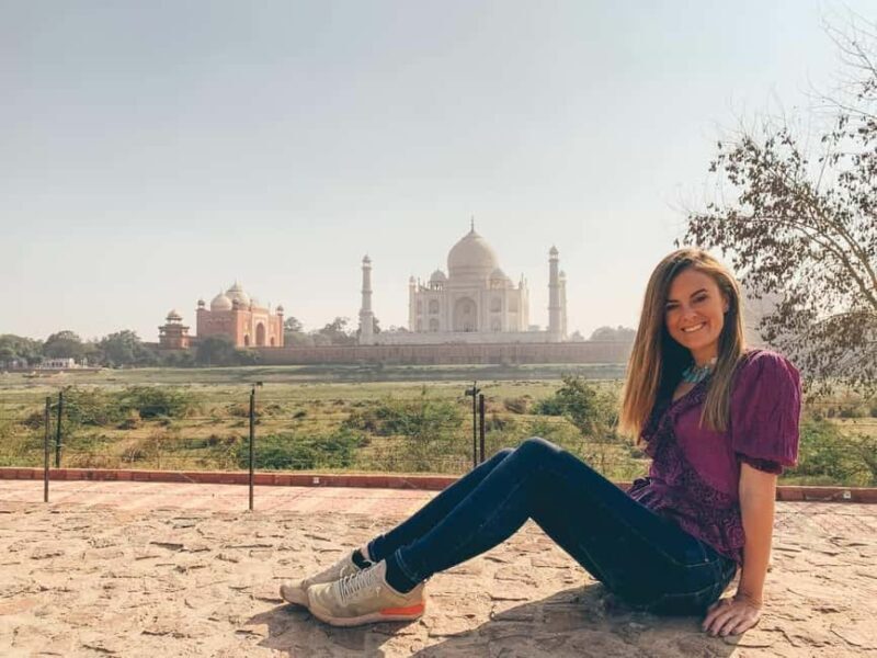 From Delhi: 2 Days Taj Mahal & Agra Tour with Fatehpur Sikri - A Comprehensive Look at the 2-Day Taj Mahal & Agra Tour