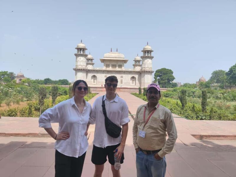 From Delhi: 5* Hotel Meal & Taj Mahal Sunrise Trip by Car - FAQs