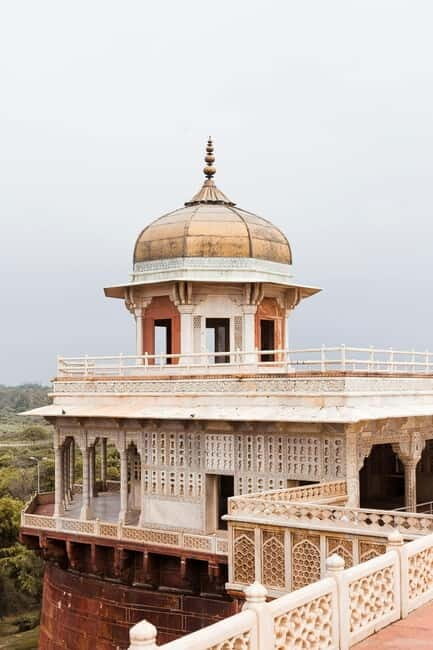 From Delhi: Agra Private Day Trip by Superfast Train - Visiting Agra Fort: Mughal Grandeur