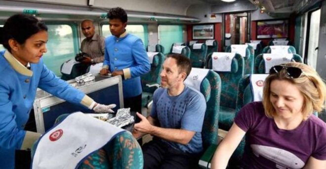 From Delhi: Agra Tour by Superfast Train- Gatimaan Express - Highlights