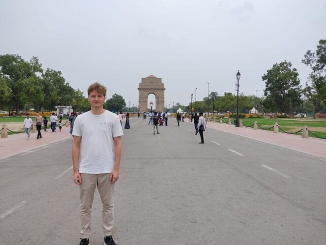 From Delhi Airport: Layover Guided Old & New Delhi Tour - Tour Itinerary