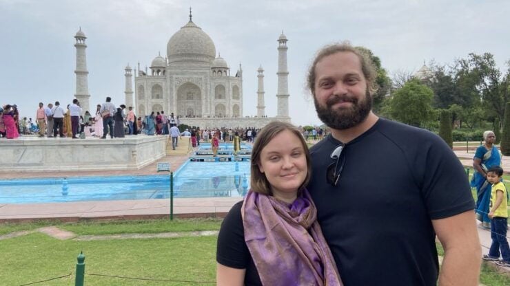 From Delhi: All-Inclusive Taj Mahal Day Trip by Fast Train - Mesmerizing Visit to the Taj Mahal