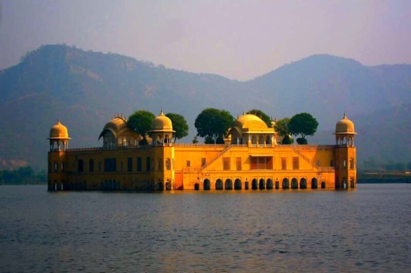 From Delhi: Jaipur Day Trip with Amber Fort & City Palace - Who Should Consider This Tour?