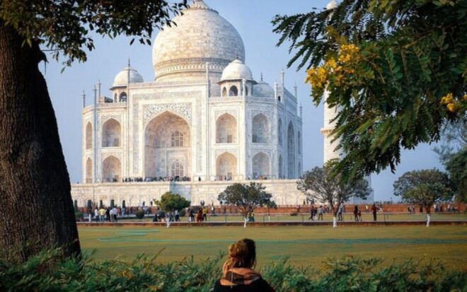 From Delhi/Jaipur: Private Agra Day Trip With Lunch/Entry - Visit to the Taj Mahal