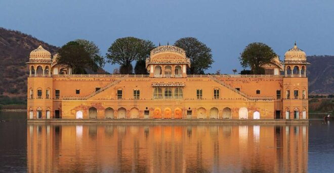 From Delhi: Jaipur Same Day by Private Car - Discover the Enchanting Jal Mahal