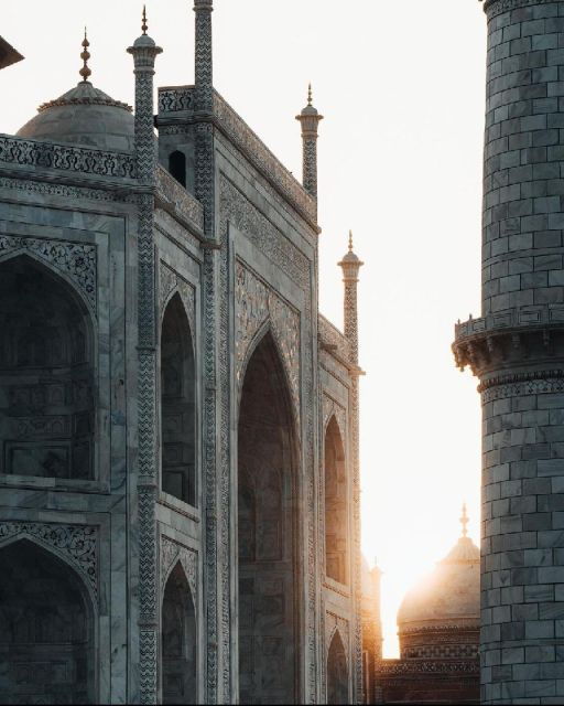 From Delhi: Luxury Taj Mahal Tour By India's Fastest Train - Itinerary