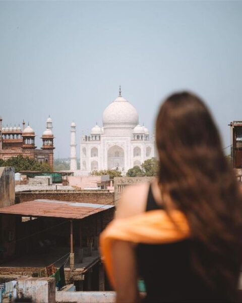 From Delhi: Luxury Taj Mahal Tour By India's Fastest Train - Historical Sites