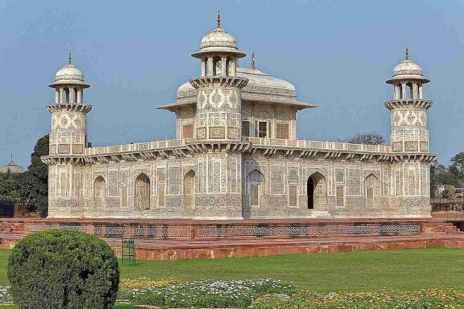 From Delhi: One-Day Taj Mahal, Agra Fort & Baby Taj Tour - Full Tour Description