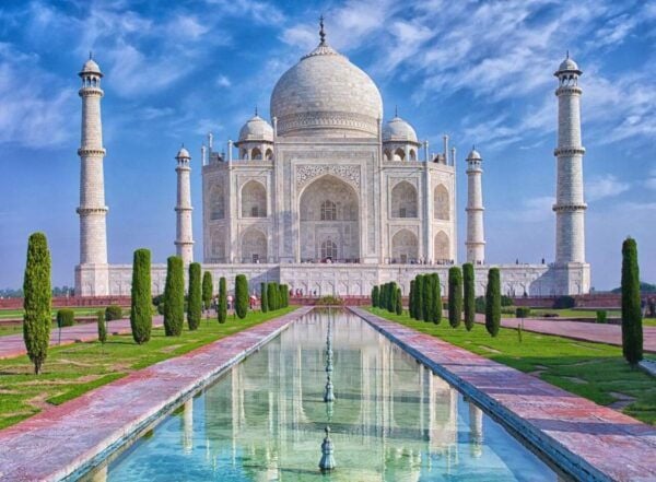 From Delhi: One-Day Taj Mahal, Agra Fort & Baby Taj Tour - Meeting Point