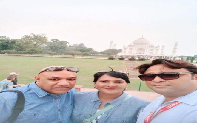 From Delhi: Overnight Taj Mahal Tour by Comfortable A/C Car - Accessibility and Group Size