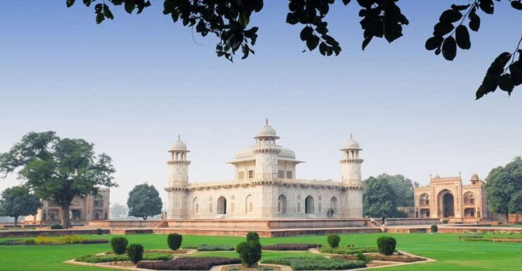 From Delhi: Overnight Tour of Taj Mahal and Agra- By Car - Good To Know