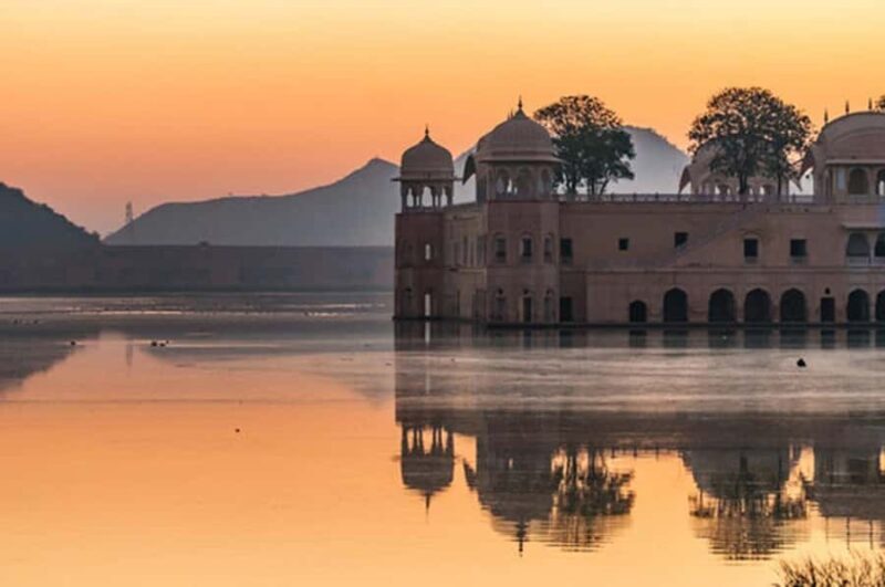 From Delhi: Private 2-Day Jaipur Insight Historical Tour - Exploring Amer Fort and the Aravalli Hills