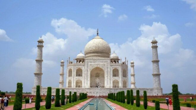 From Delhi: Private 2-Day Tour to Agra and Jaipur - Accommodation