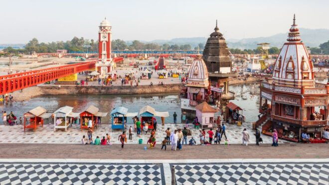 From Delhi: Private Day Tour to Haridwar and Rishikesh - Live Tour Guide in English and French