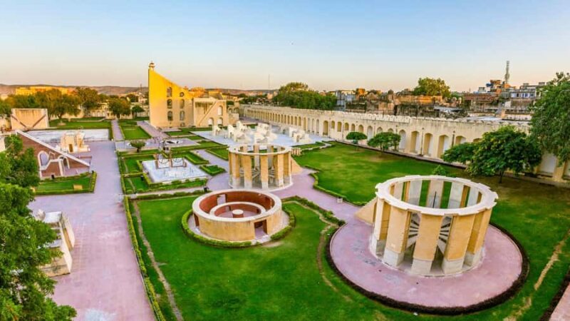 From Delhi: Private Full Day Royal Jaipur City Tour By Car - Jaipur’s Royal Heart: City Palace