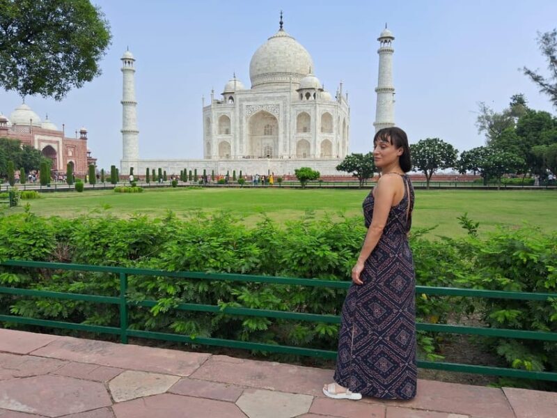 From Delhi: Private Guided Day Tour of Taj Mahal and Agra - Exploring the Itinerary