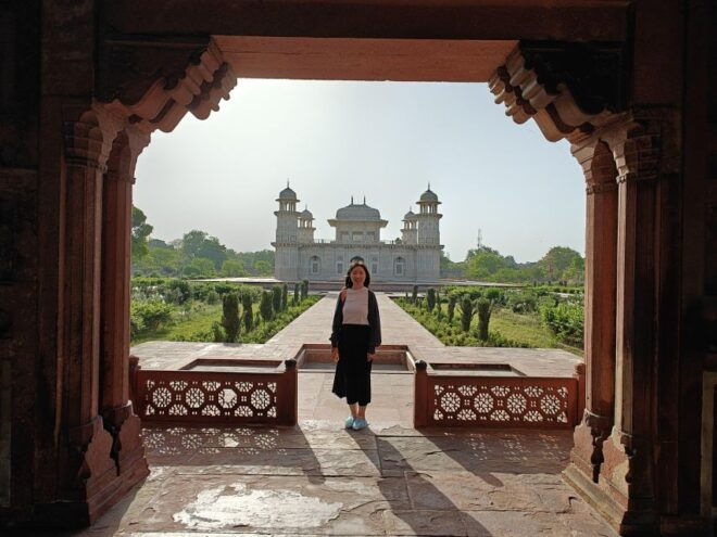 From Delhi: Private Layover Taj Mahal Day Tour By Car - Experiences