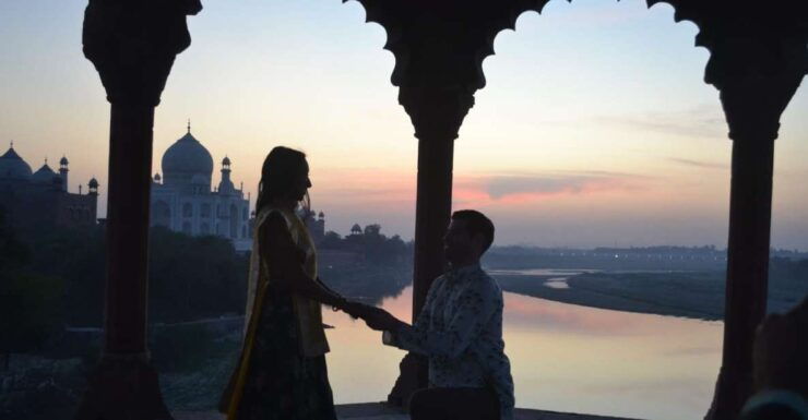 From Delhi: Private Same Day Agra Trip by Luxury Car - Available Languages and Accessibility