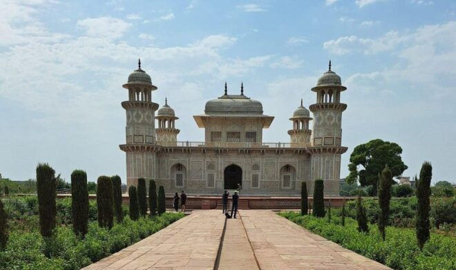 From Delhi: Private Taj Mahal Agra Fort & Baby Taj Day Trip - Highlights